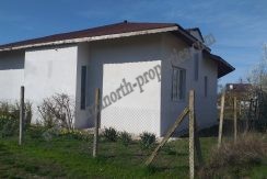 resized_1 house
