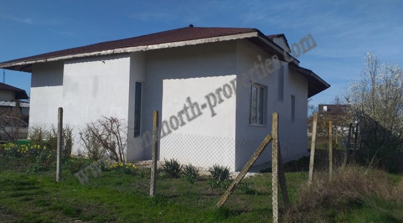 resized_1 house