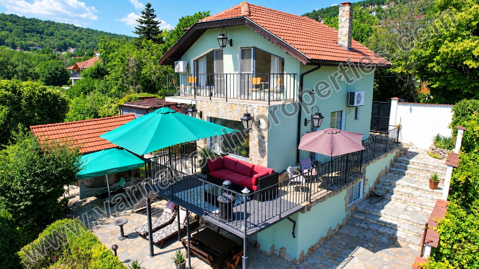 КЪЩА С МОРСКА ПАНОРАМА В БАЛЧИК — Къща