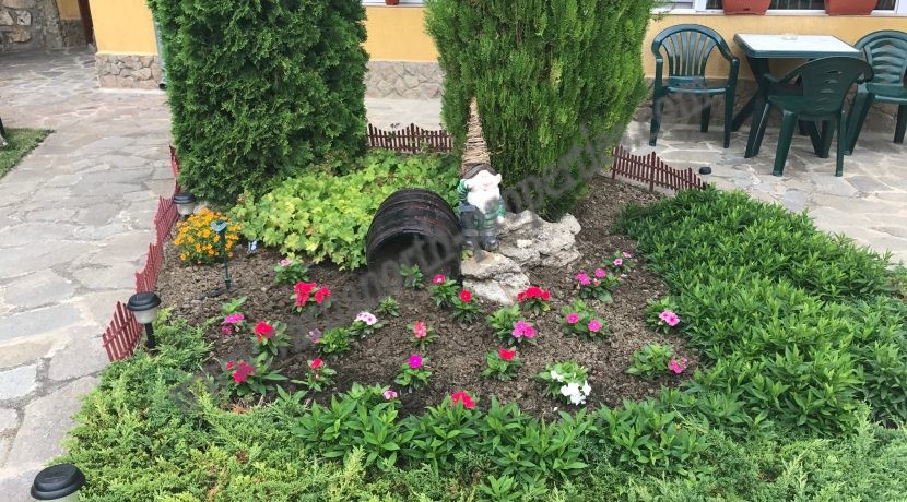 garden for sale near Albena