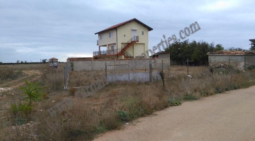 plot in the village of Bozhurets