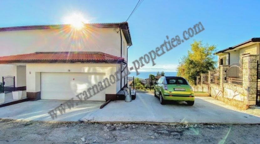 Beautiful-sea-view-villa-in-Balchik-02