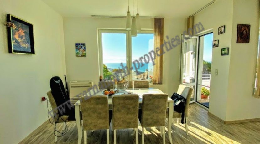 Beautiful-sea-view-villa-in-Balchik-13