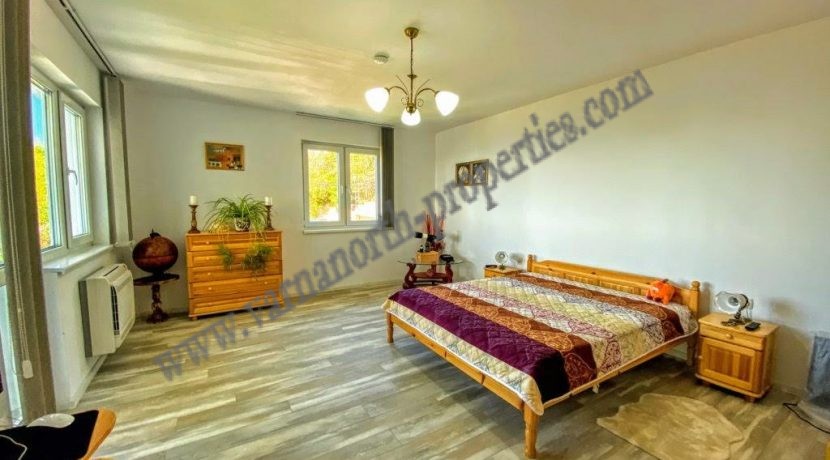 Beautiful-sea-view-villa-in-Balchik-37