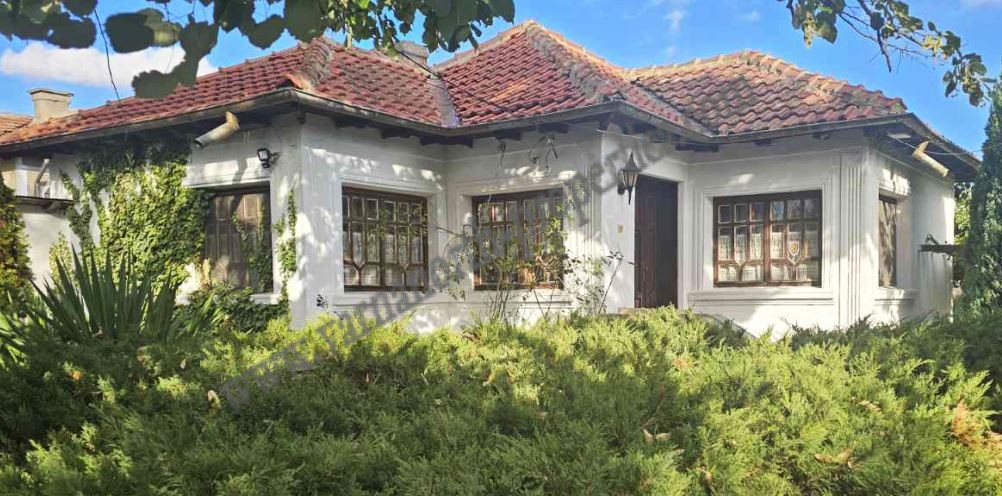 Einstöckiges Haus in Balchik, in der Nähe von Lidl