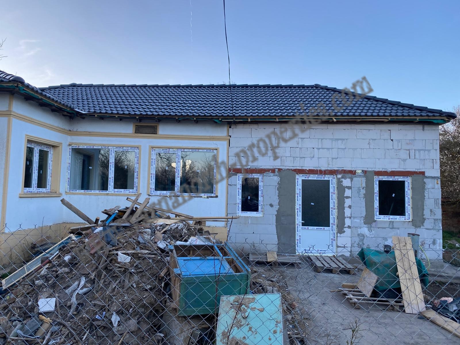 Haus zum Verkauf im Dorf Konare