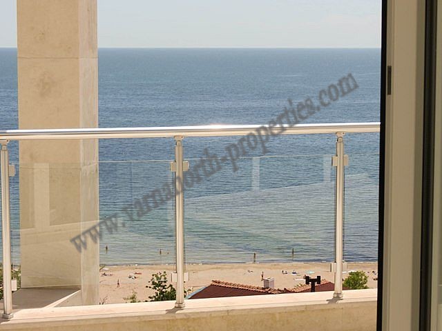 Четырехкомнатная квартира с панорамным видом на море