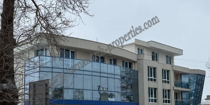 Wohngebäude mit Nutzungsgenehmigung (Act 16) in zentraler Lage in Balchik