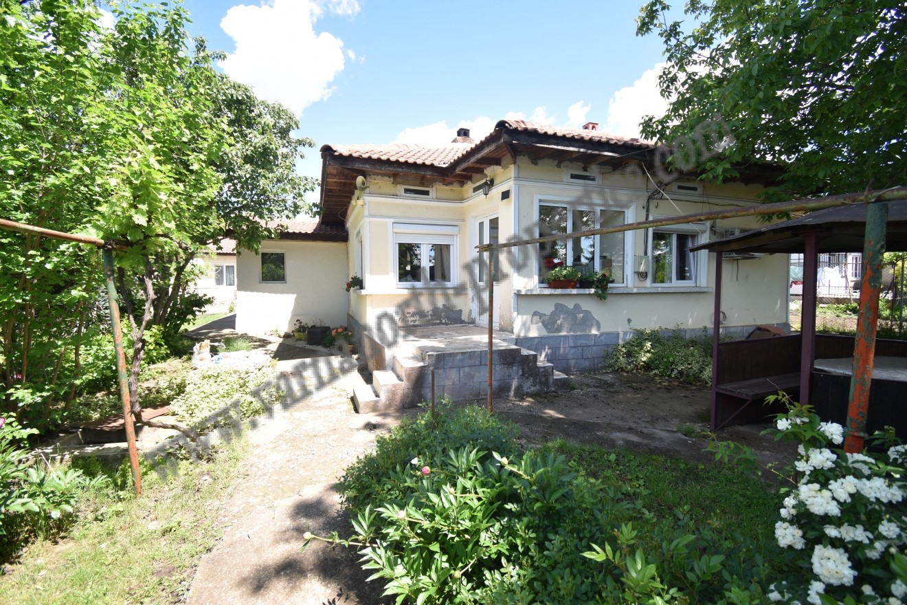 Comfortable house in the village of Preselentsi, Dobrich region
